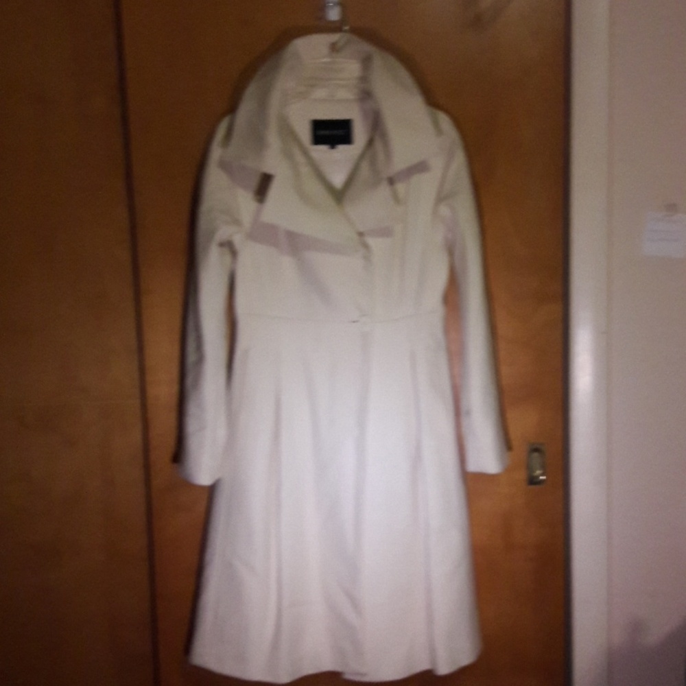 Nine West cream color coat flair bottom SZ 4